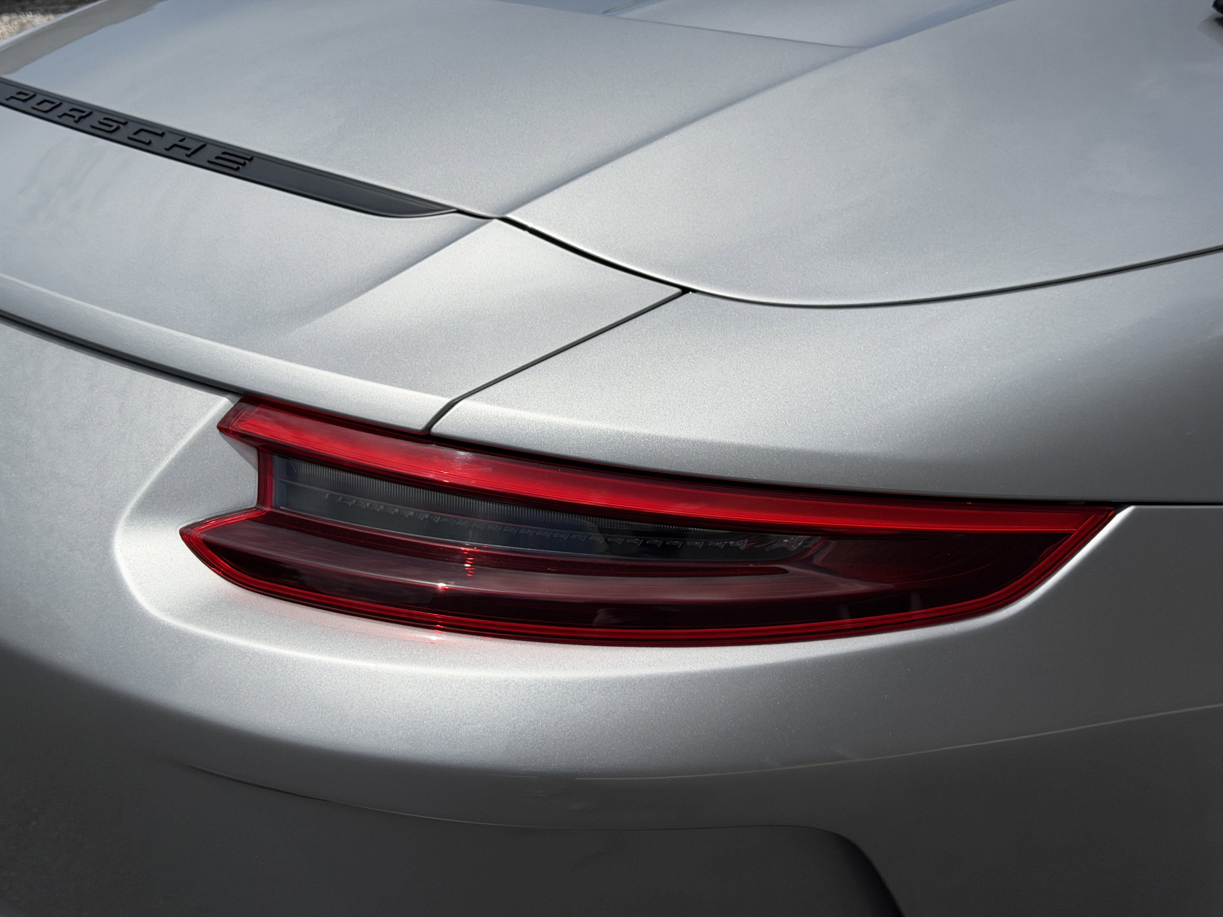 Certified 2019 Porsche 911 Speedster RWD image 13