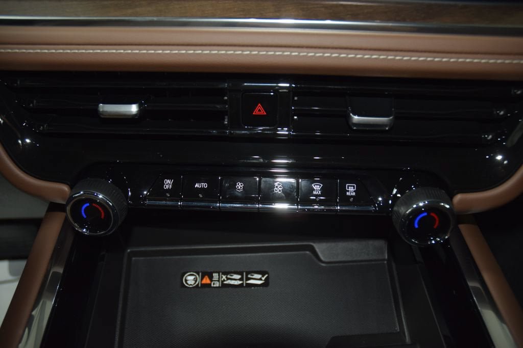 New 2026 Chevrolet Suburban High Country AWD/4WD image 34