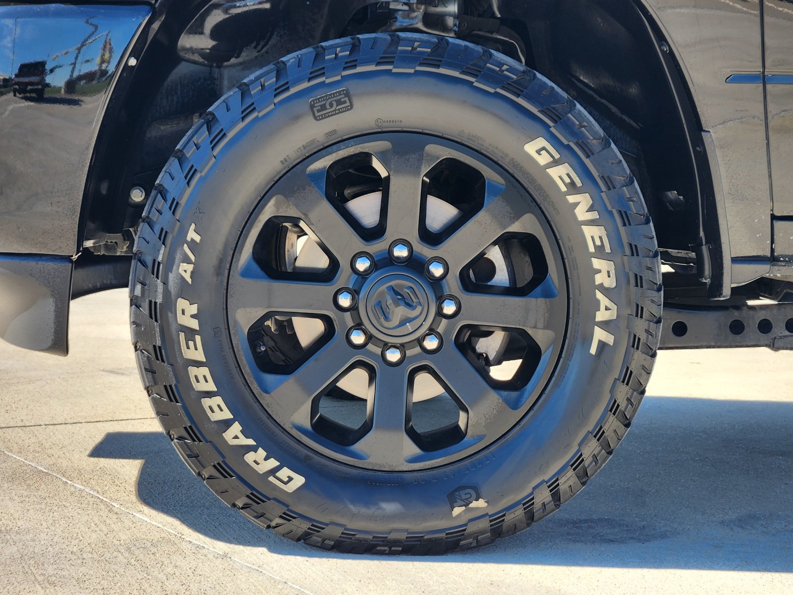 Used 2024 RAM 2500 Laramie w/ Night Edition AWD/4WD image 16