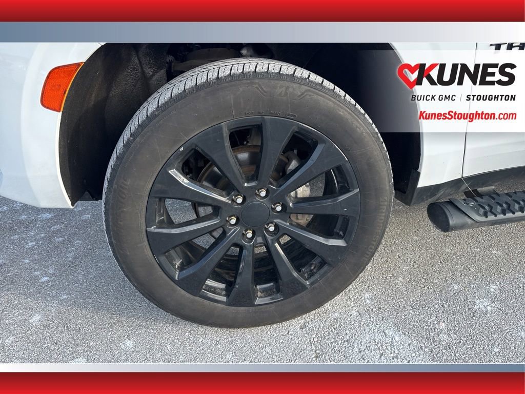 Used 2022 Chevrolet Tahoe Z71 w/ Luxury Package image 15