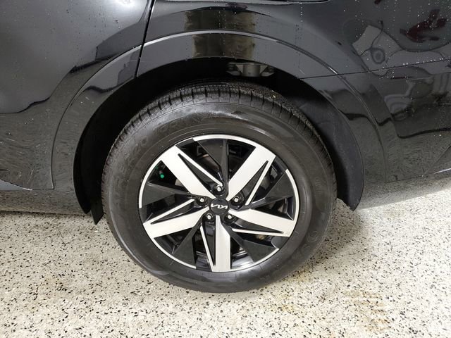 Used 2023 Kia Sorento S image 9