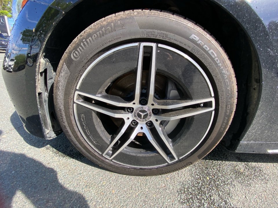 Used 2025 Mercedes-Benz E 350 4MATIC Sedan image 27