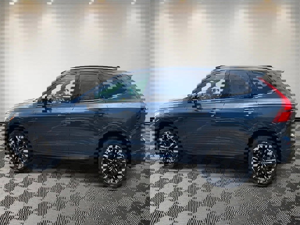 Certified 2026 Volvo XC60 B5 Plus w/ Protection Package Premier AWD/4WD image 6