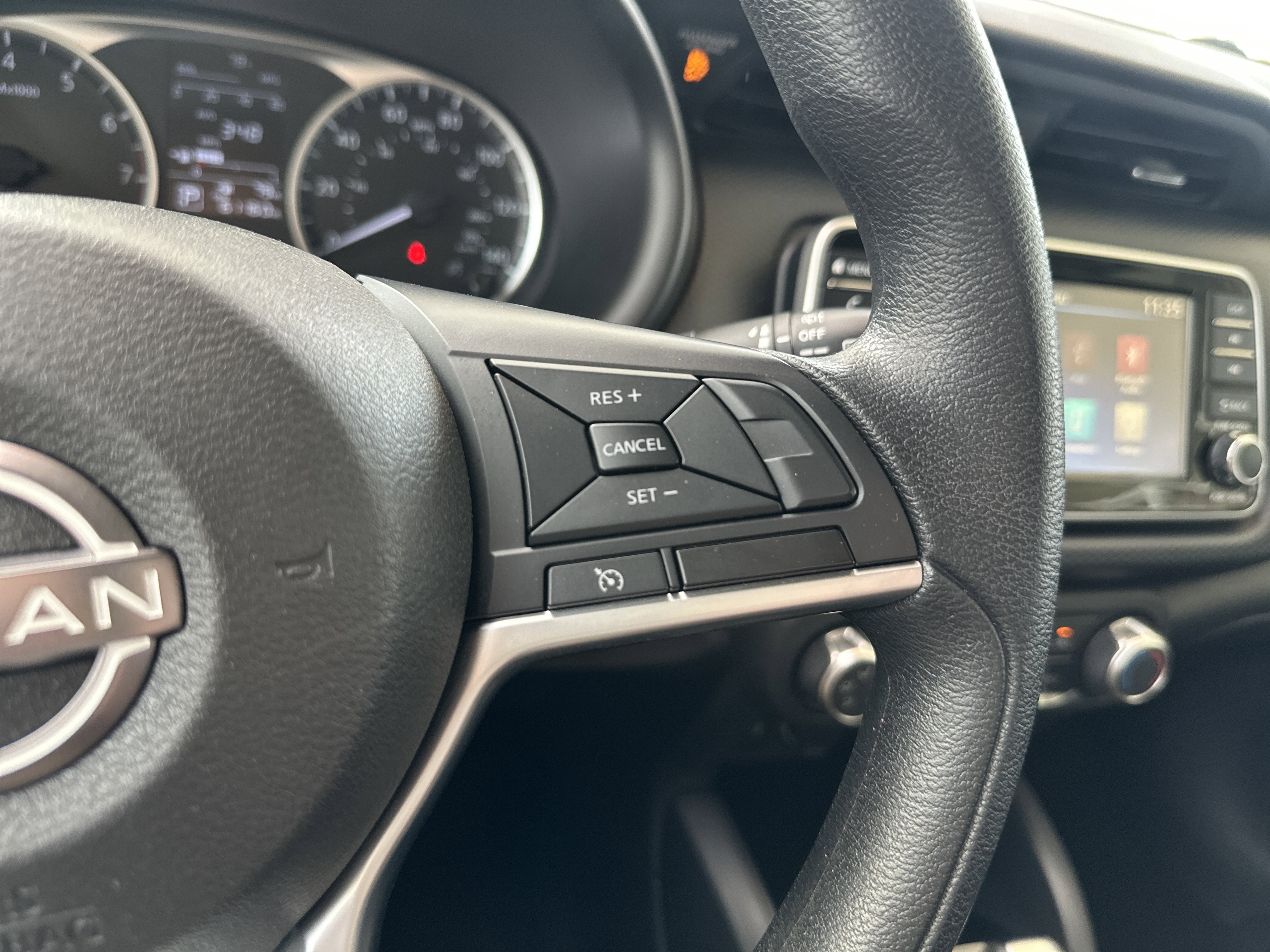 Used 2022 Nissan Kicks S FWD image 28