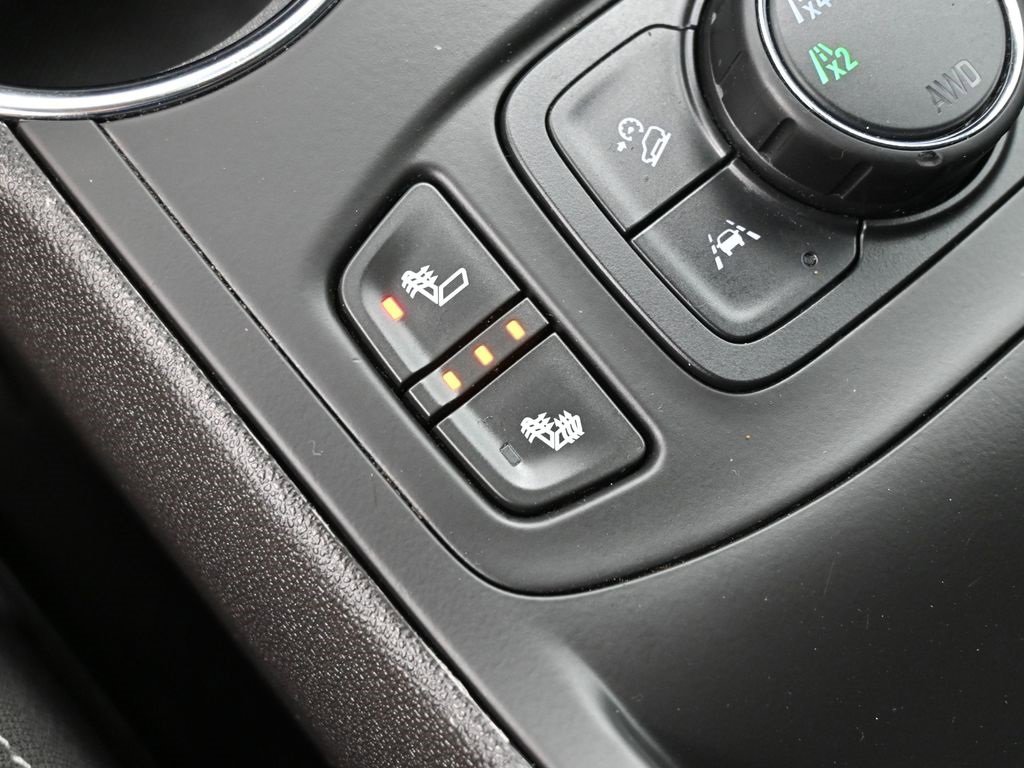 Used 2024 GMC Terrain SLT image 28