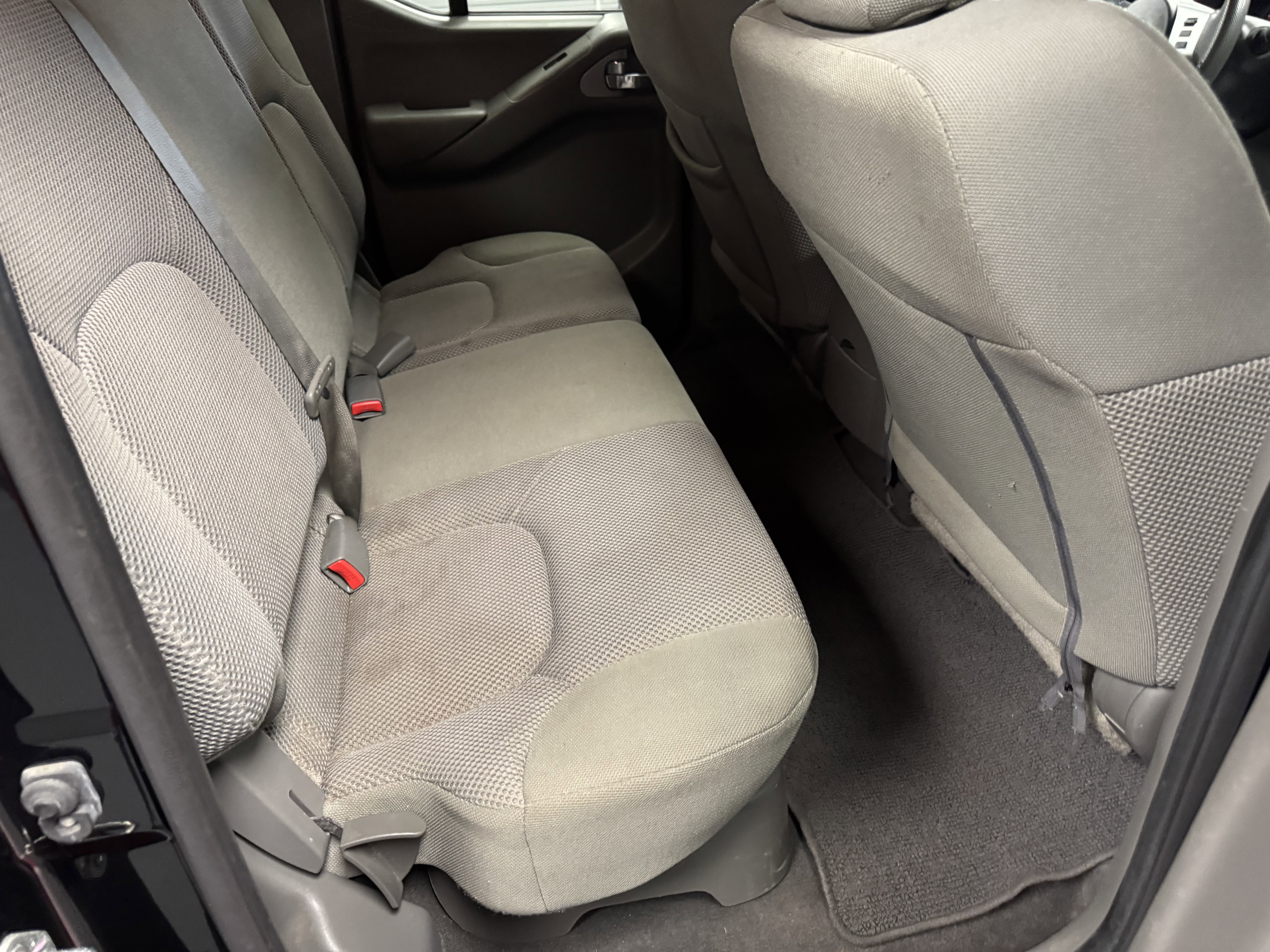 Used 2019 Nissan Frontier SV image 13