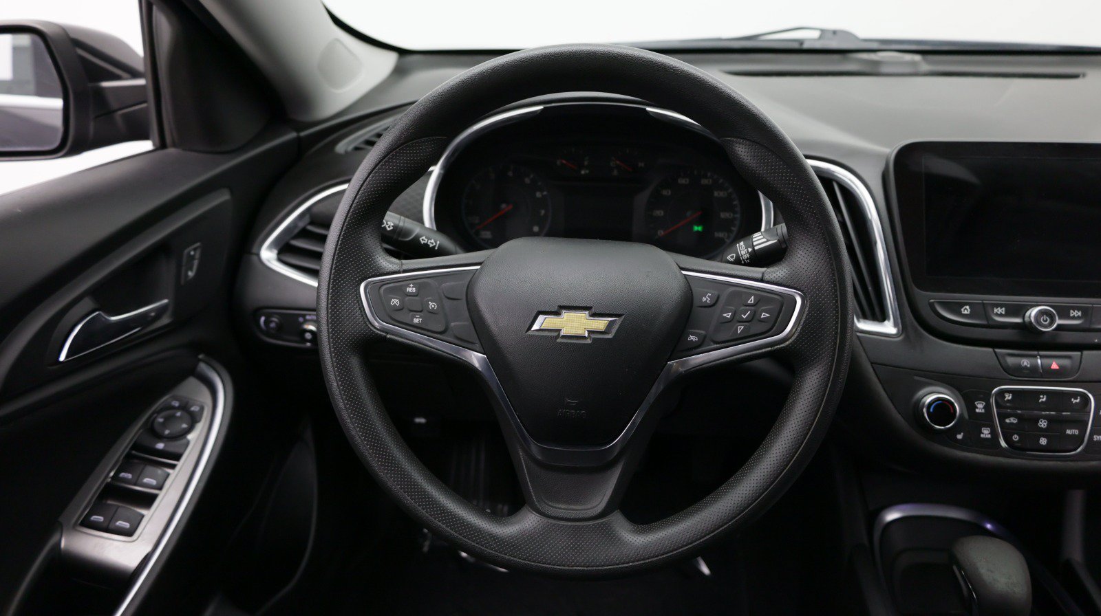 Used 2021 Chevrolet Malibu LT FWD image 26