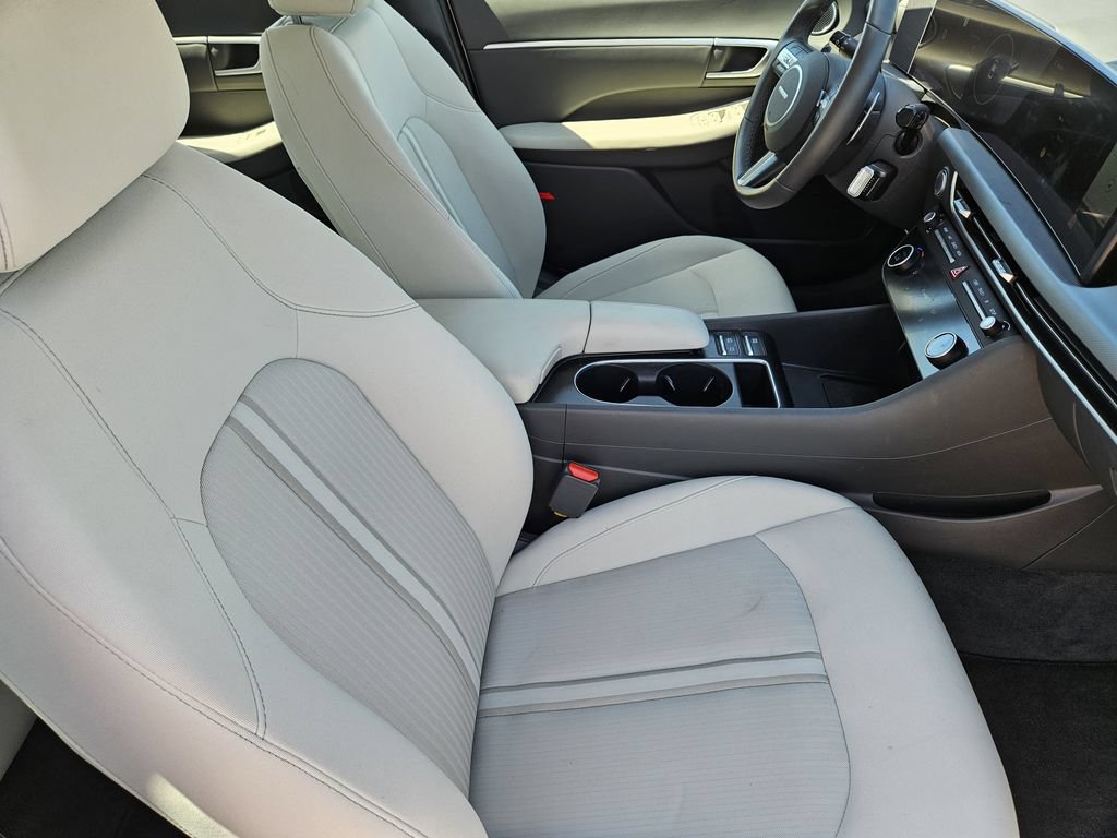 Certified 2025 Hyundai Sonata SEL FWD image 10
