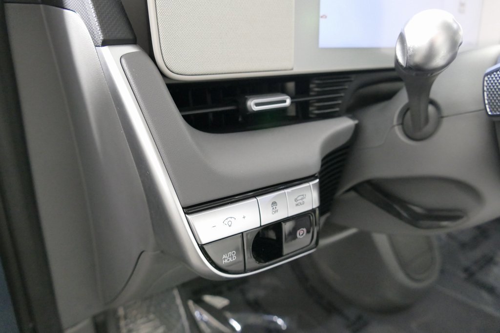 Used 2022 Hyundai Ioniq 5 Limited w/ Cargo Package image 15