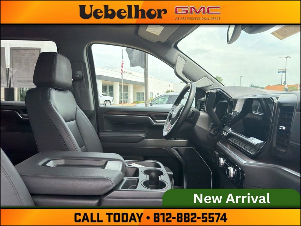 Used 2025 GMC Sierra 1500 SLT AWD/4WD image 2
