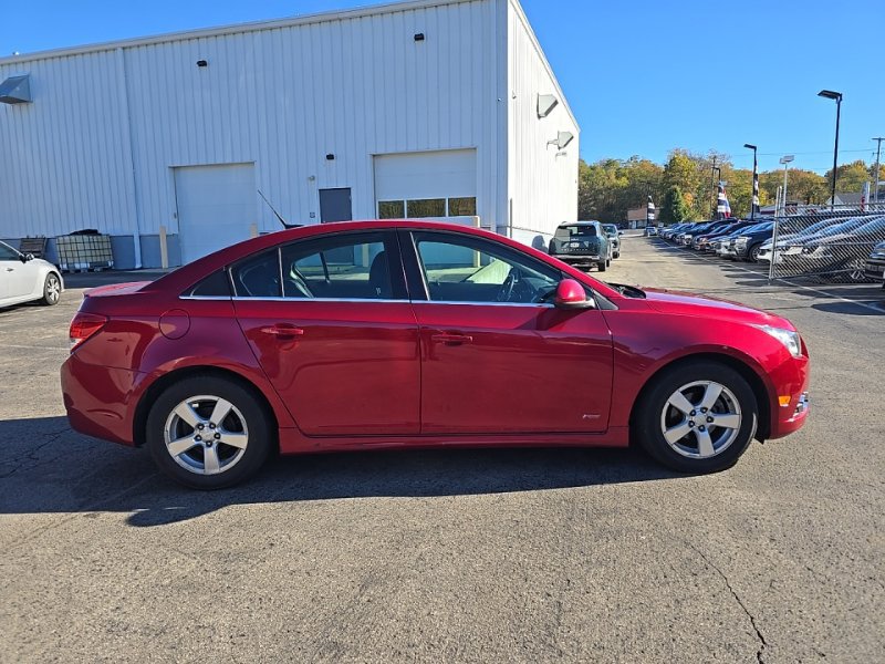 Used 2014 Chevrolet Cruze LT w/ RS Package FWD image 9