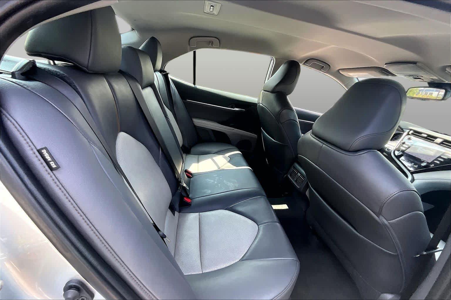 Used 2020 Toyota Camry XLE FWD image 20