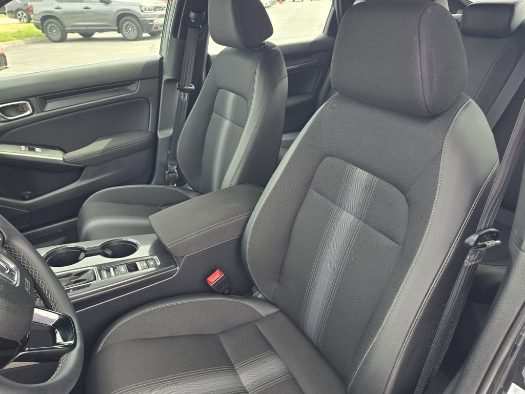 Used 2025 Honda Civic Sport image 12