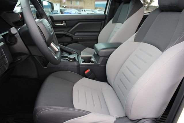 Used 2025 Toyota Tacoma TRD Sport image 41