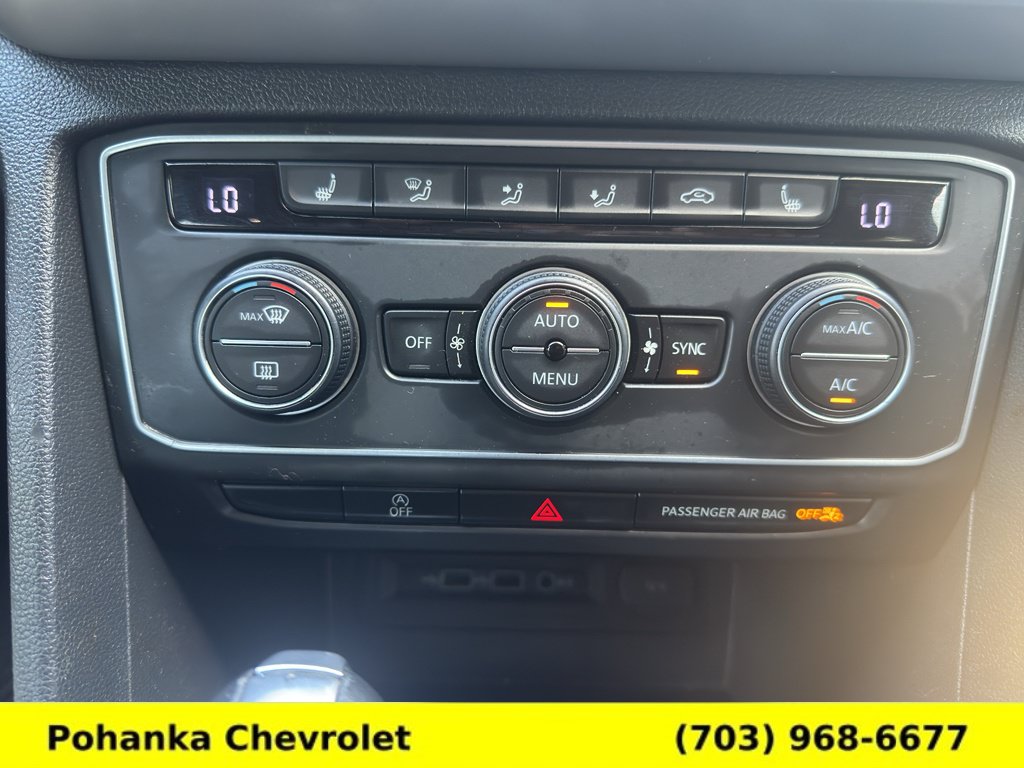 Used 2020 Volkswagen Atlas Cross Sport SE w/ Panoramic Sunroof Package AWD/4WD image 16