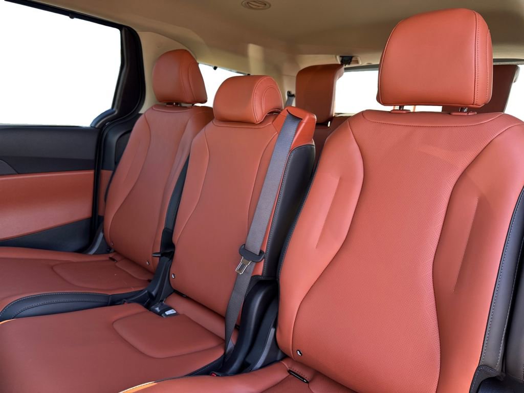 New 2026 Kia Carnival EX image 14