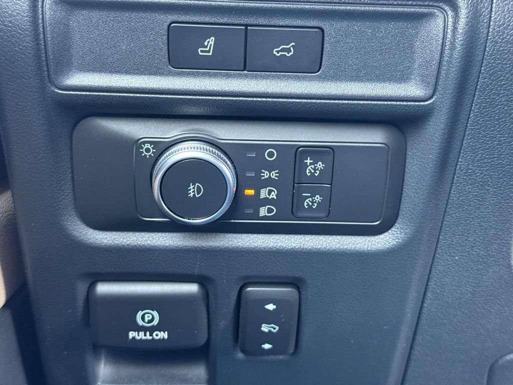 Used 2022 Ford Expedition Limited AWD/4WD image 32
