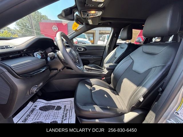 Used 2024 Jeep Compass Latitude w/ Sun and Sound Group AWD/4WD image 22