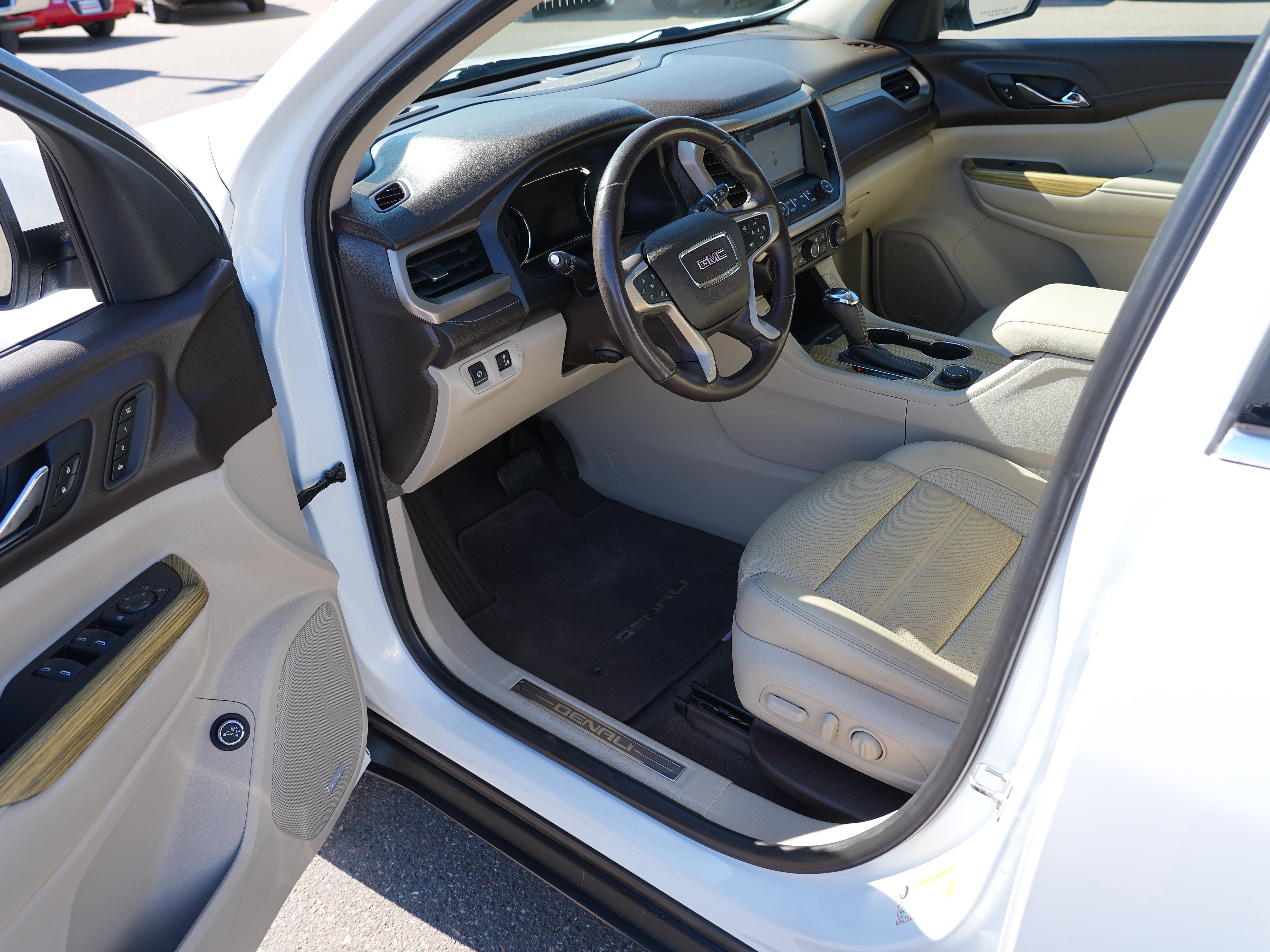 Used 2019 GMC Acadia Denali FWD image 13