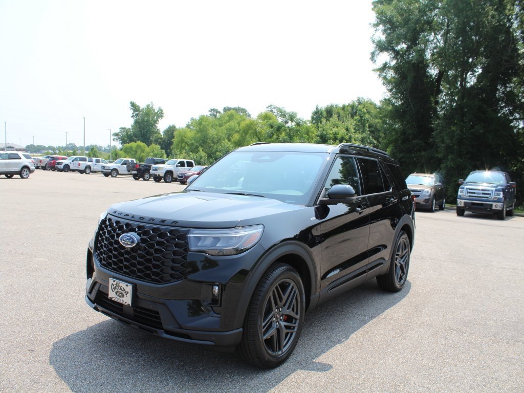 New 2025 Ford Explorer ST-Line w/ Premium Package image 2