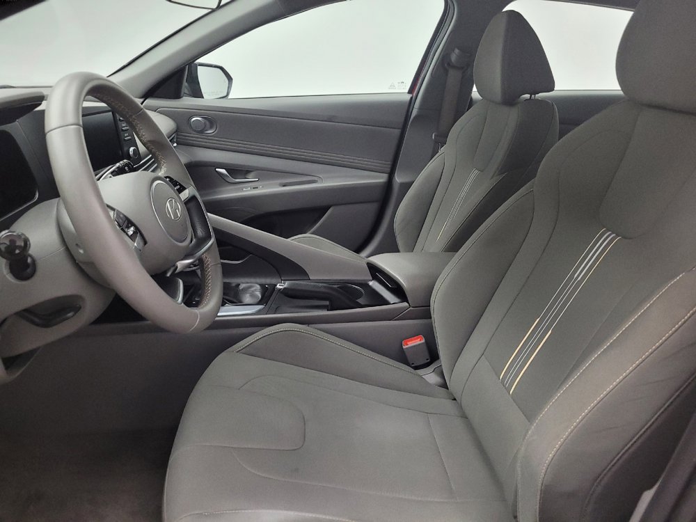 Used 2025 Hyundai Elantra Sport FWD image 17