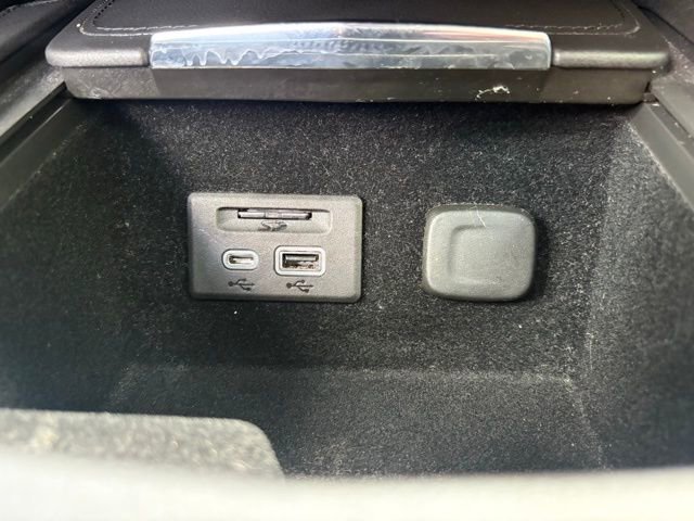 Certified 2023 Cadillac XT4 Luxury w/ Cold Weather Package AWD/4WD image 36