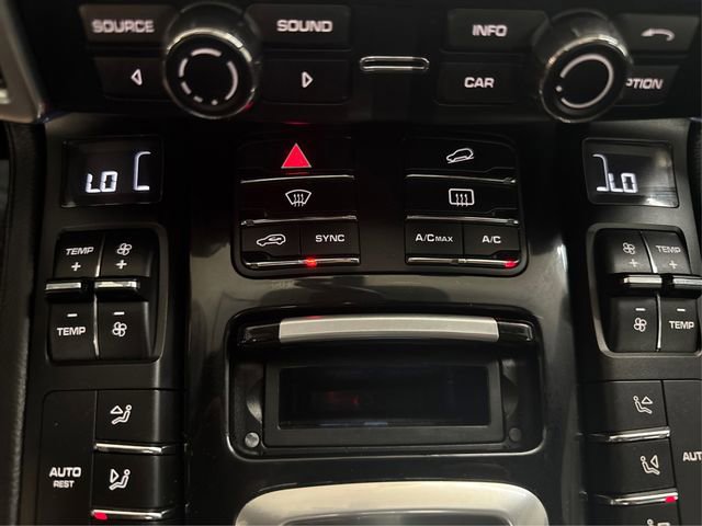 Used 2016 Porsche Cayenne image 32