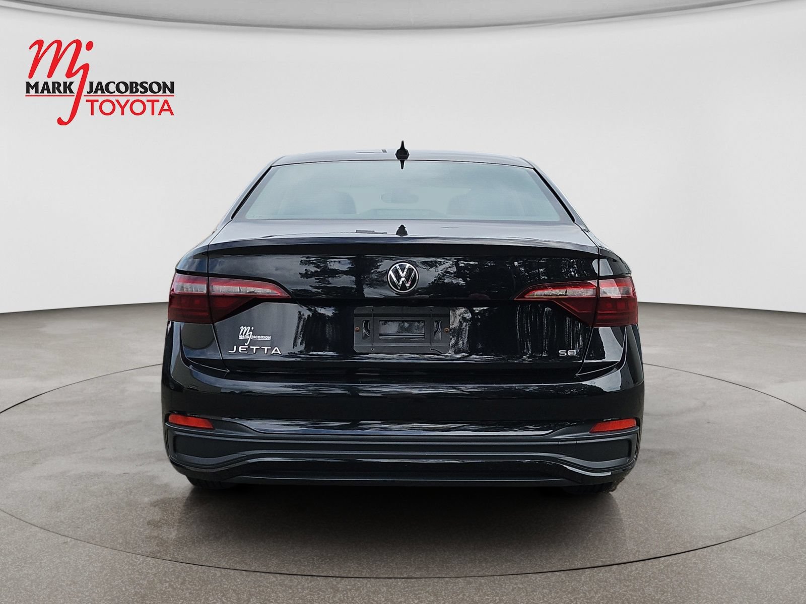Used 2024 Volkswagen Jetta SE FWD image 10