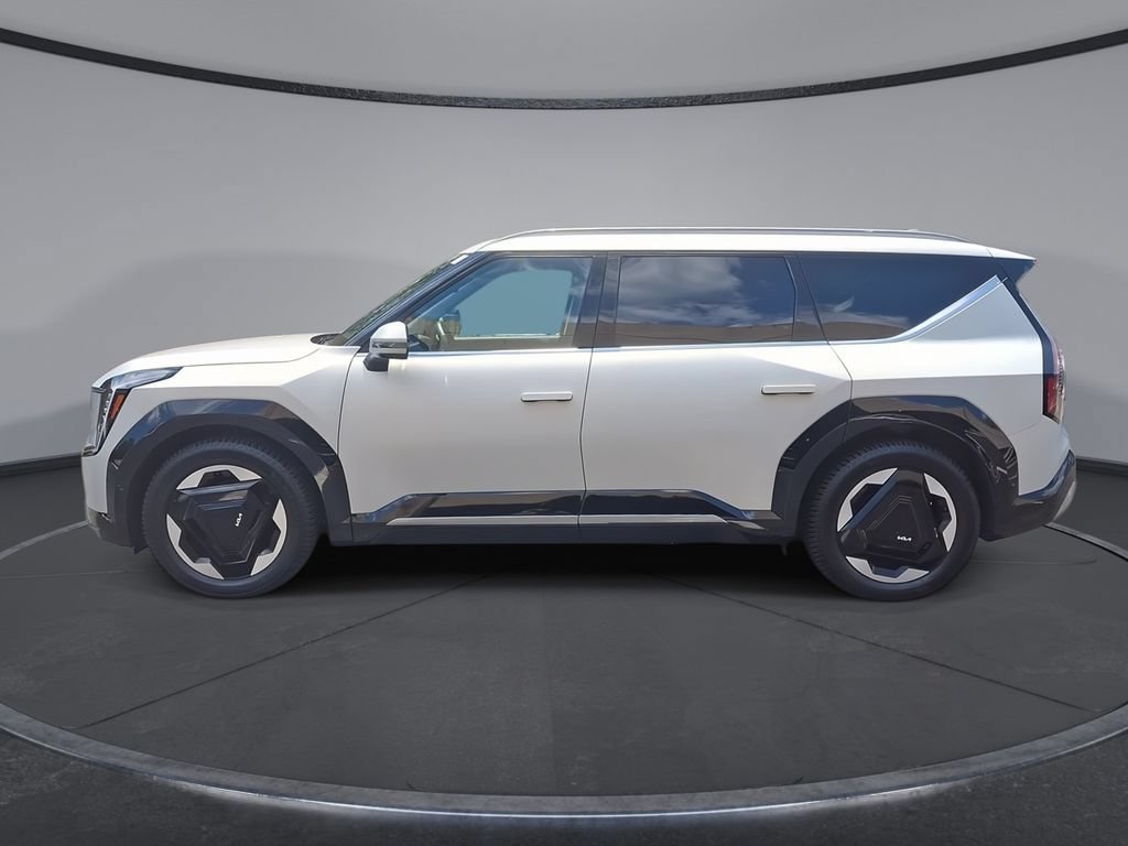 Used 2024 Kia EV9 Land AWD/4WD image 9