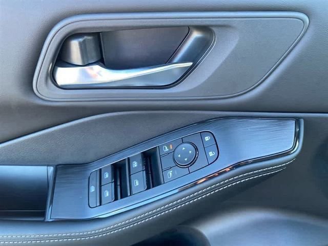 New 2026 Nissan Rogue SV image 10