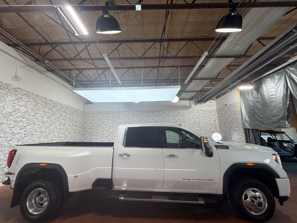 Used 2020 GMC Sierra 3500 Denali w/ Denali Ultimate Package AWD/4WD image 8