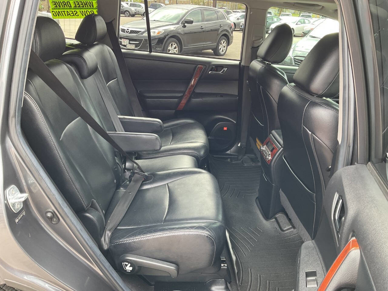 Used 2012 Toyota Highlander Limited w/ Tow Pkg AWD/4WD image 36