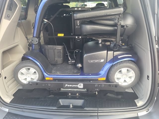Used 2014 Dodge Grand Caravan SXT FWD image 4