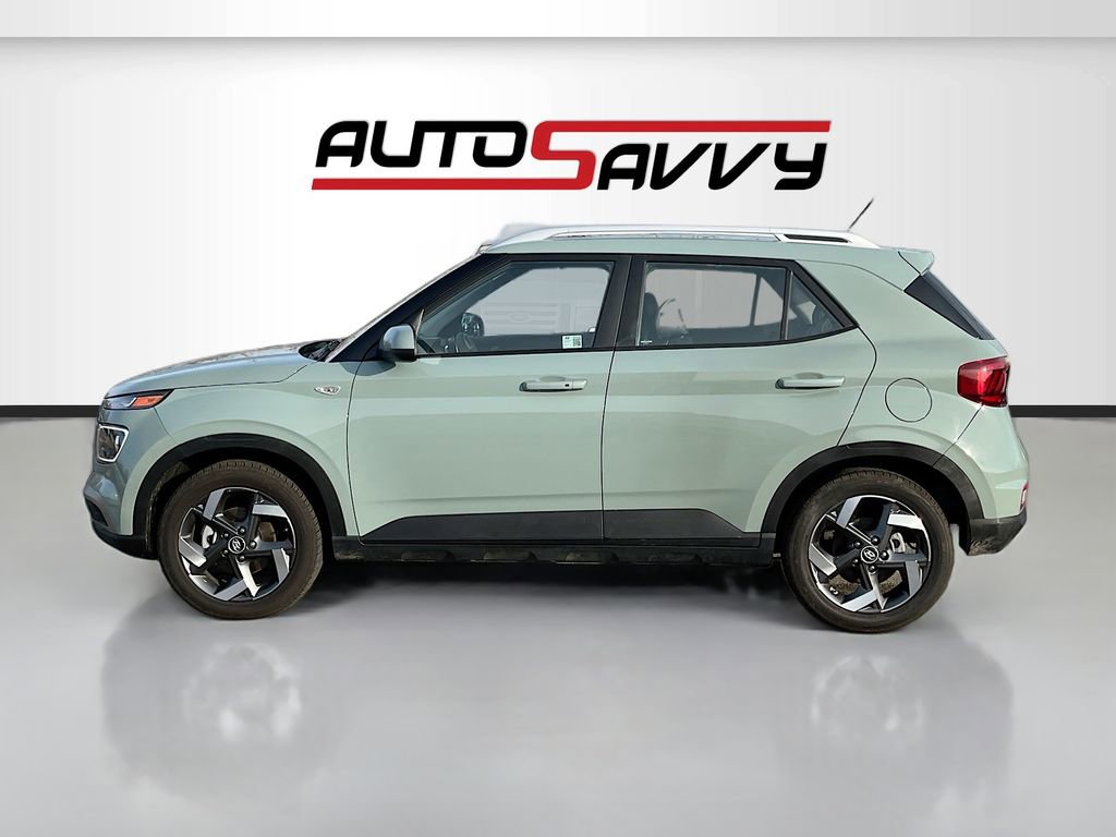 Used 2025 Hyundai Venue Limited image 4