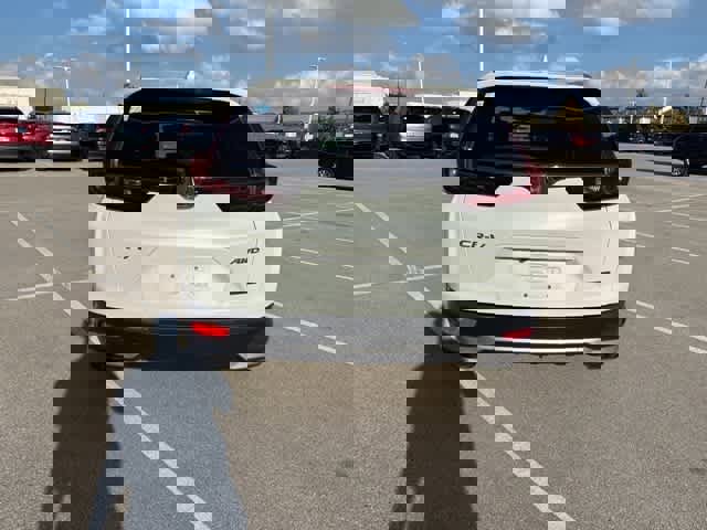 Used 2022 Honda CR-V Touring image 4