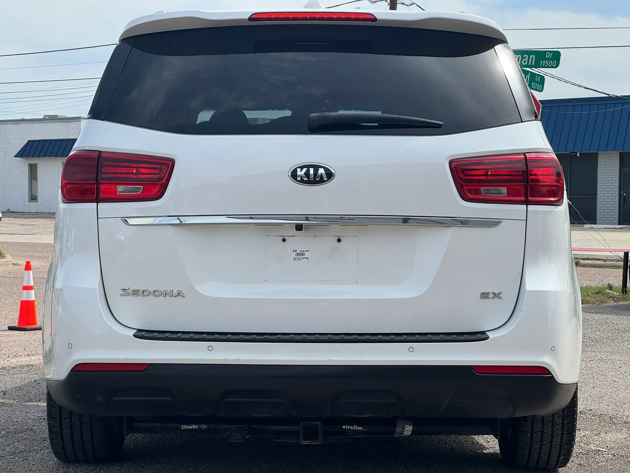 Used 2020 Kia Sedona EX FWD image 4