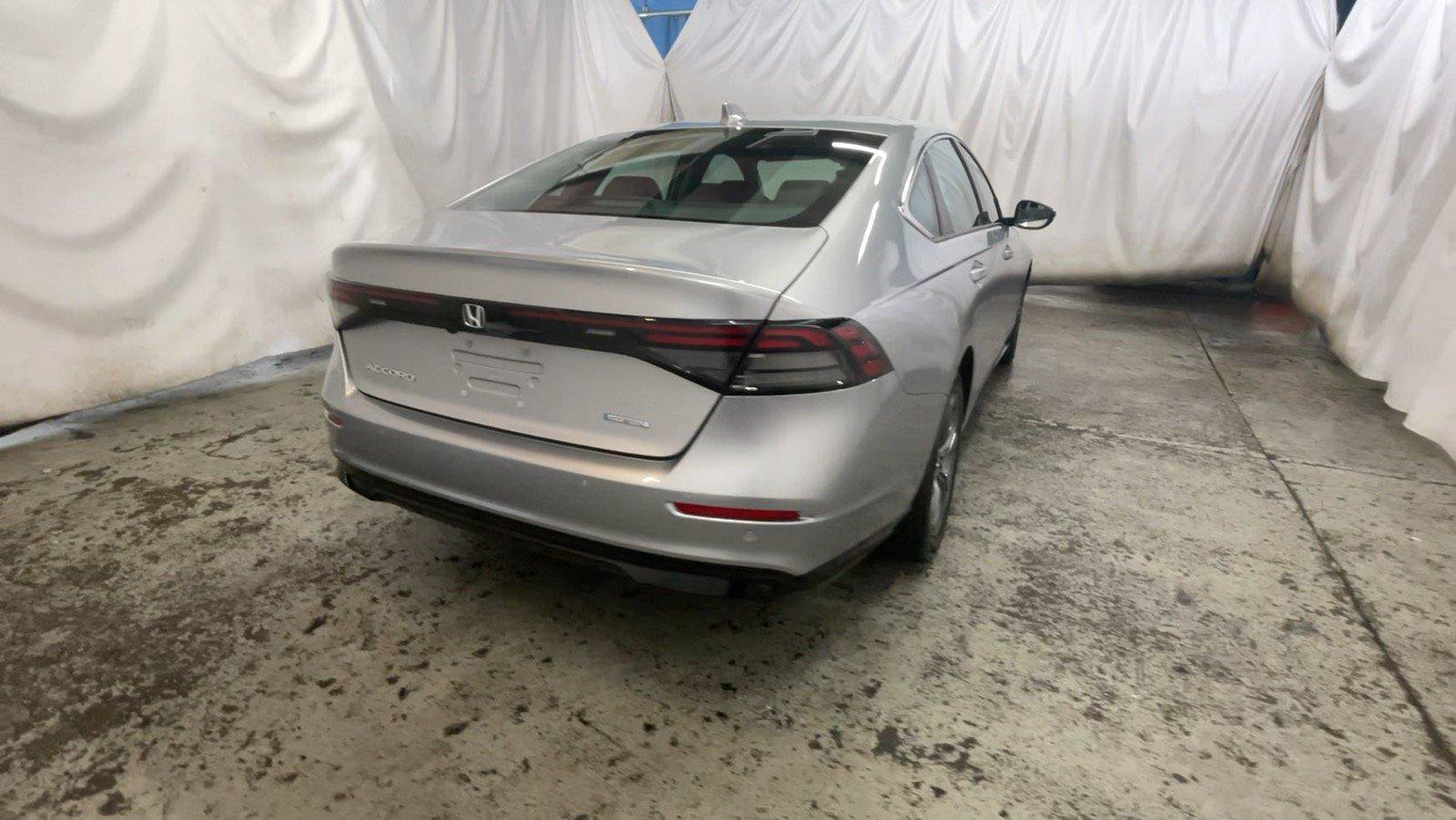Used 2024 Honda Accord EX-L image 6