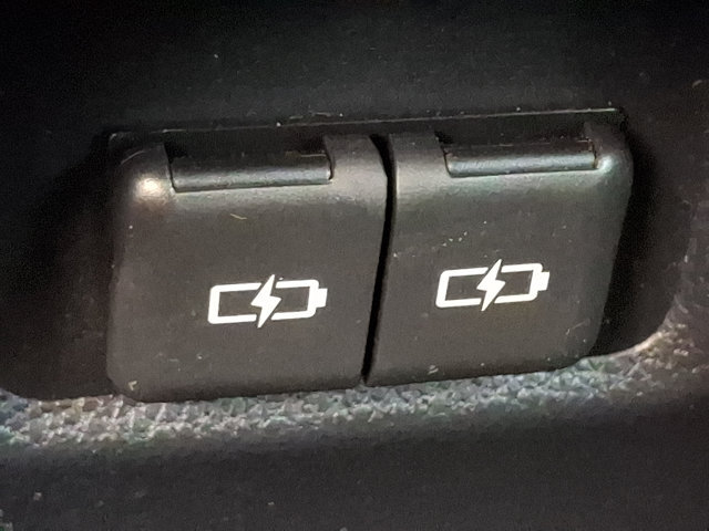 Certified 2025 Toyota RAV4 XLE AWD/4WD image 11