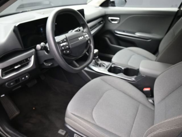 Used 2025 Kia K4 LXS image 18