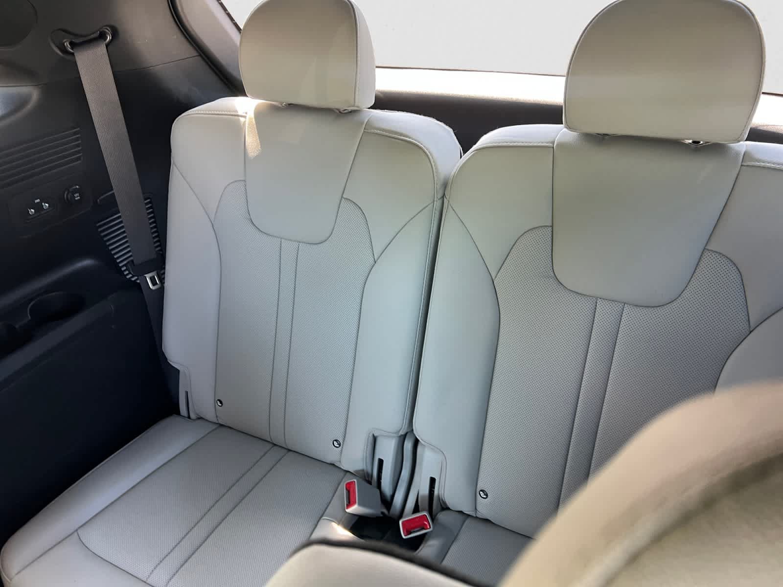Certified 2025 Kia Sorento SX Prestige image 12