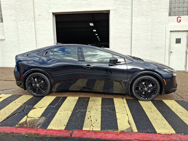Used 2025 Toyota Prius Nightshade image 7