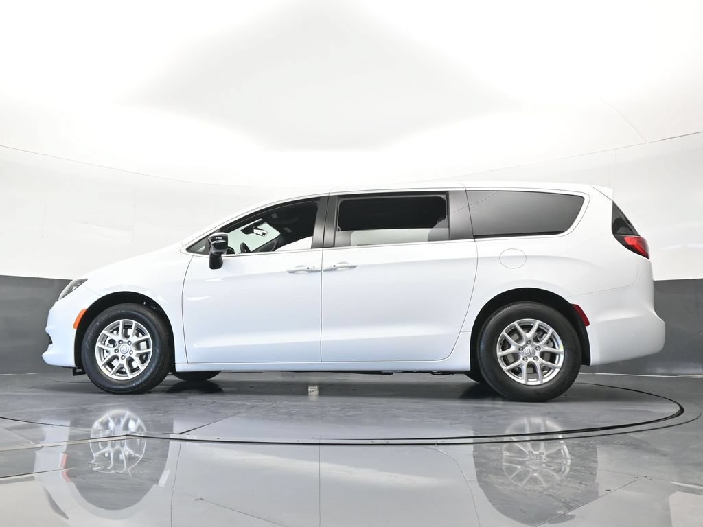 New 2026 Chrysler Voyager LX FWD image 53