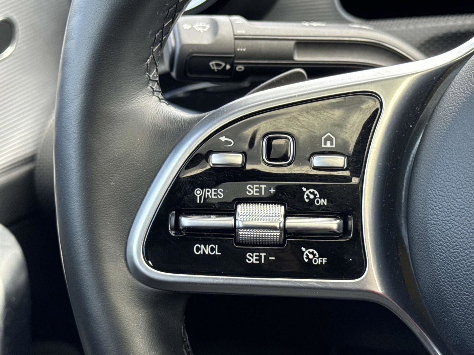 Used 2020 Mercedes-Benz CLA 250 4MATIC image 8