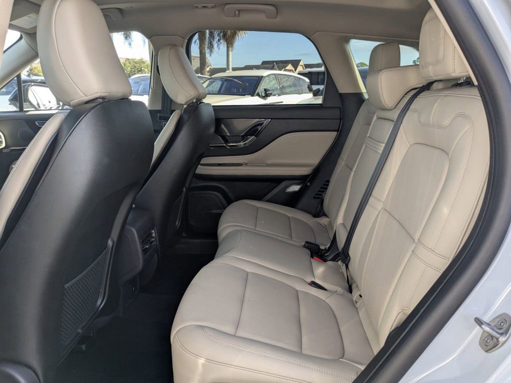 New 2025 Lincoln Corsair Grand Touring image 14