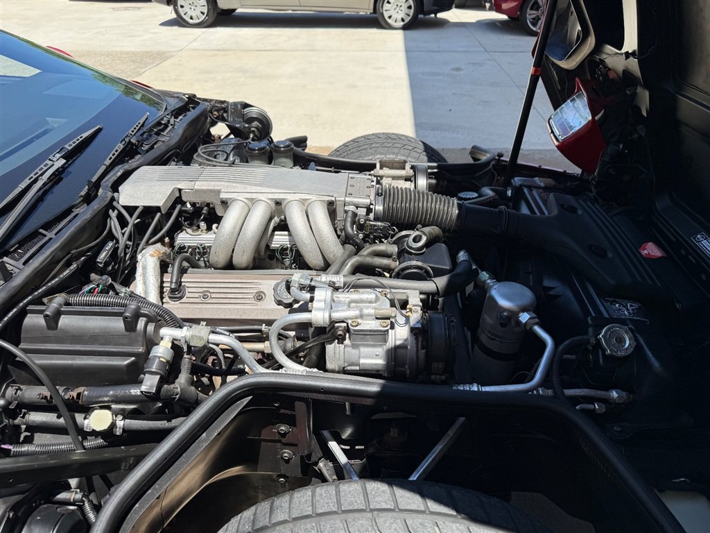 Used 1989 Chevrolet Corvette Convertible RWD image 8
