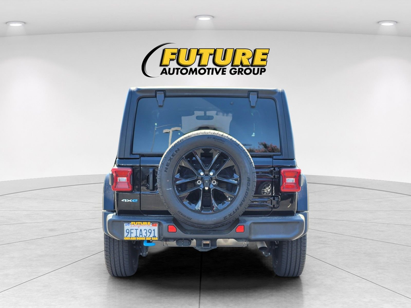 Used 2023 Jeep Wrangler Unlimited Sahara image 6