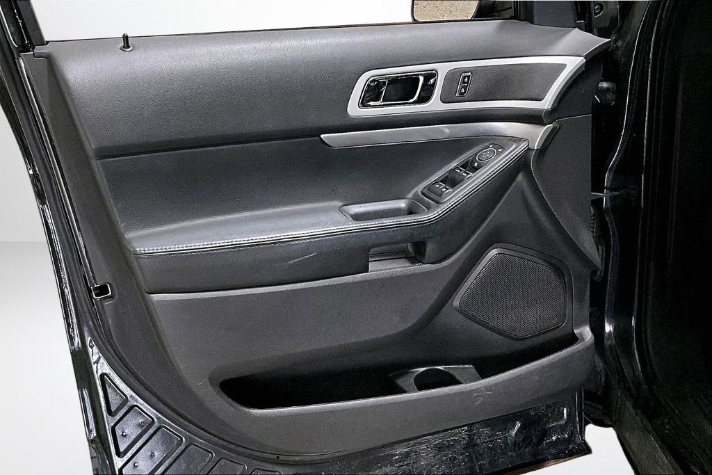 Used 2014 Ford Explorer XLT w/ Equipment Group 202A image 20