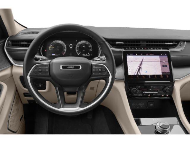 Used 2022 Jeep Grand Cherokee L Limited AWD/4WD image 10