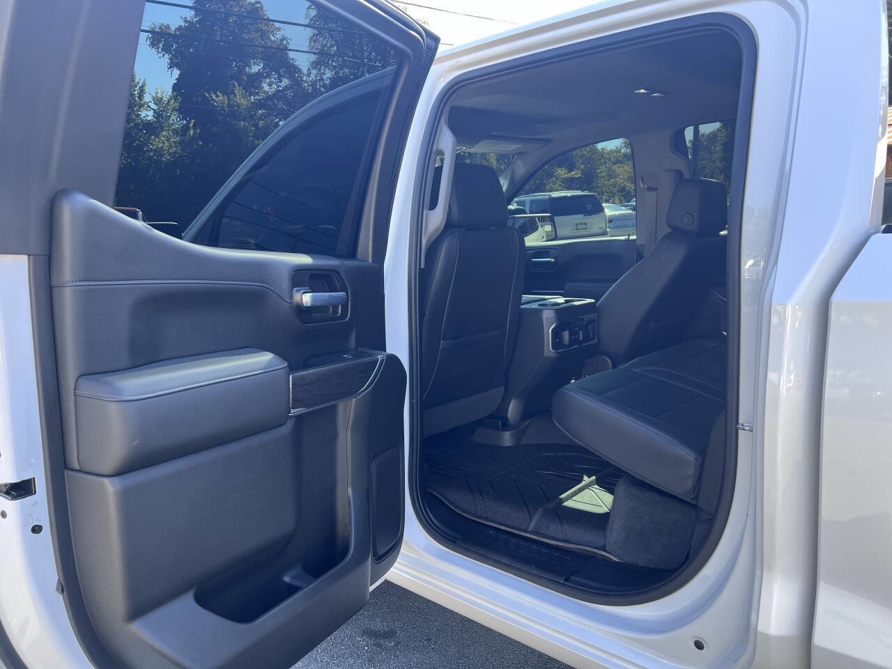 Used 2020 Chevrolet Silverado 1500 LTZ w/ LTZ Plus Package image 23