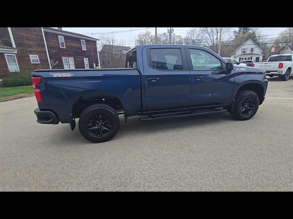 Used 2021 Chevrolet Silverado 1500 LT Trail Boss w/ Convenience Package II AWD/4WD image 9
